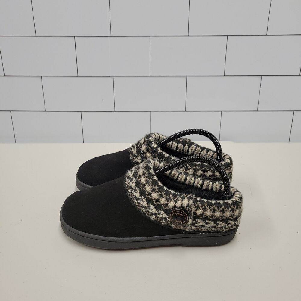 Clarks Womens Size 7 Black Suede Knit Cuff Slip On Slippers Shoes